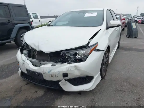 JTNKARJE0HJ551728 2017 TOYOTA COROLLA - Image 2