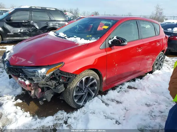 JTNKARJE0JJ555560 2018 TOYOTA COROLLA - Image 2