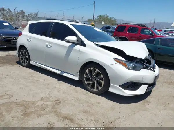 JTNKARJE0JJ556367 2018 TOYOTA COROLLA - Image 1