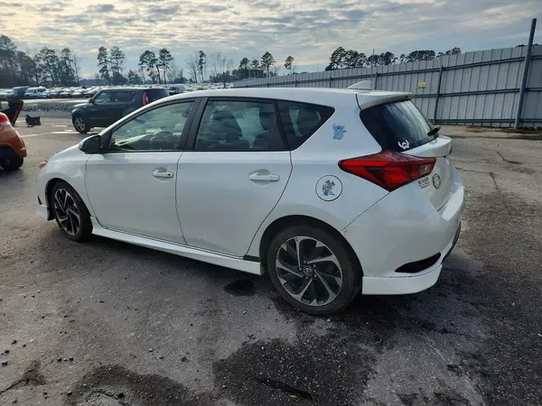 JTNKARJE0JJ556398 2018 TOYOTA COROLLA - Image 2