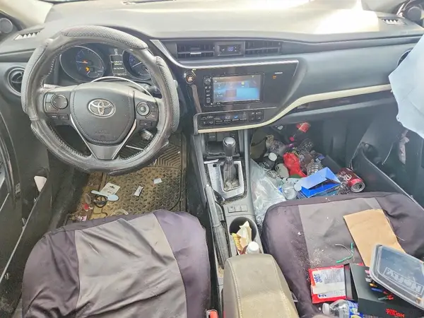 JTNKARJE0JJ556398 2018 TOYOTA COROLLA - Image 8