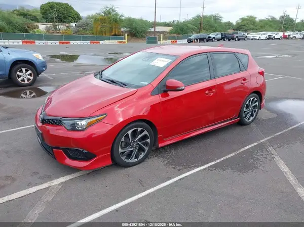 JTNKARJE0JJ556675 2018 TOYOTA COROLLA - Image 2