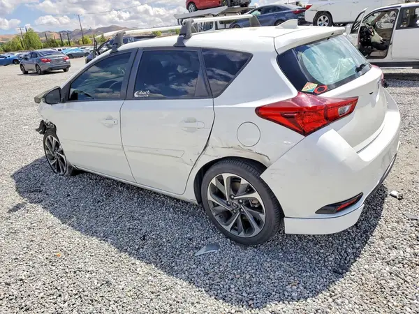 JTNKARJE0JJ559978 2018 TOYOTA COROLLA - Image 2