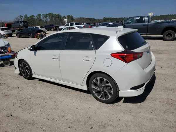 JTNKARJE0JJ560743 2018 TOYOTA COROLLA - Image 2