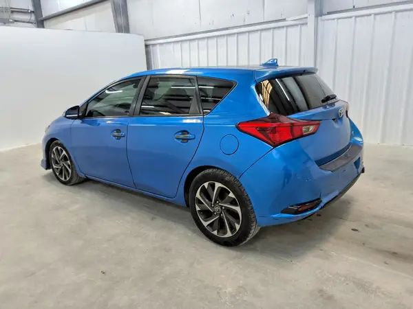 JTNKARJE0JJ560970 2018 TOYOTA COROLLA - Image 2