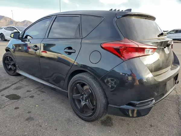 JTNKARJE0JJ561052 2018 TOYOTA COROLLA - Image 2