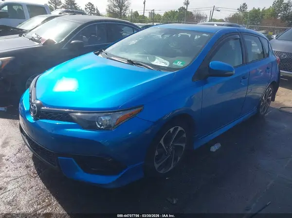 JTNKARJE0JJ563464 2018 TOYOTA COROLLA - Image 2
