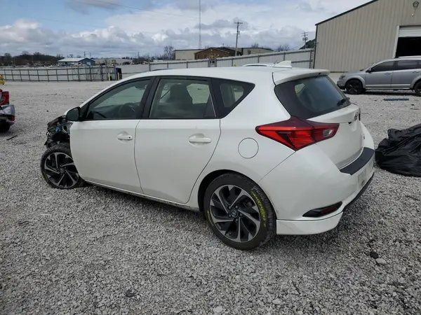 JTNKARJE0JJ564128 2018 TOYOTA COROLLA - Image 2