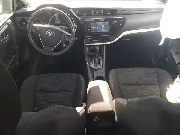 JTNKARJE0JJ564565 2018 TOYOTA COROLLA - Image 8