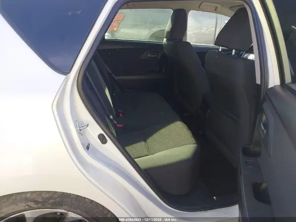 JTNKARJE0JJ564632 2018 TOYOTA COROLLA - Image 8