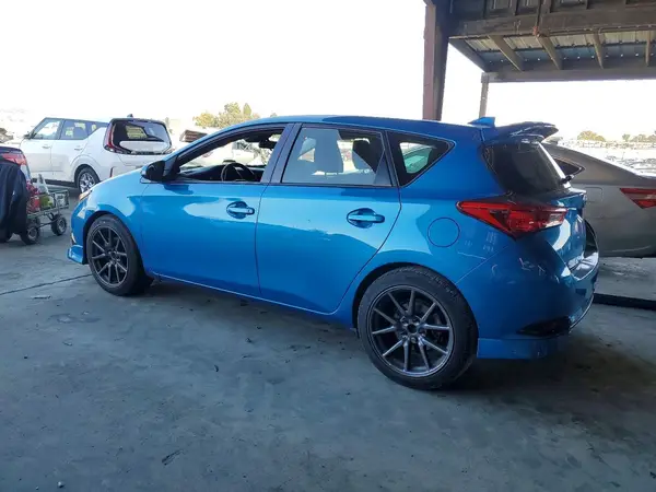 JTNKARJE0JJ565571 2018 TOYOTA COROLLA - Image 2