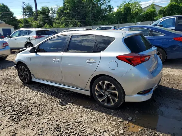 JTNKARJE0JJ567403 2018 TOYOTA COROLLA - Image 2