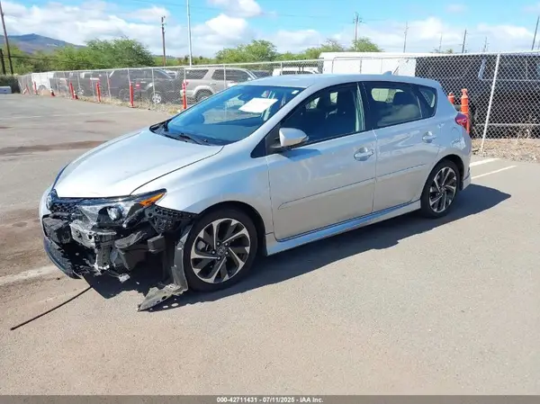 JTNKARJE0JJ568020 2018 TOYOTA COROLLA - Image 2