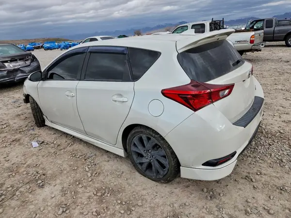 JTNKARJE0JJ571094 2018 TOYOTA COROLLA - Image 2