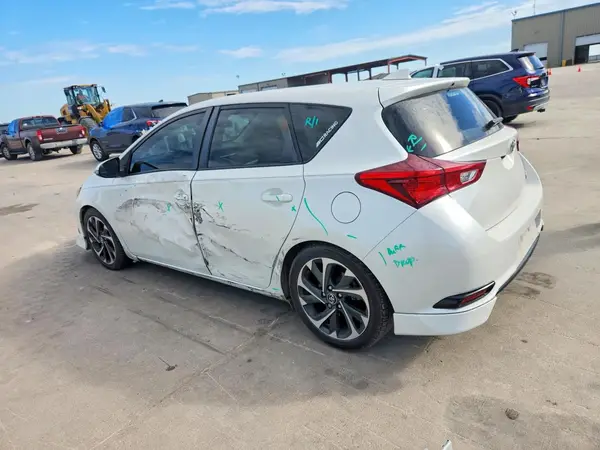 JTNKARJE0JJ574691 2018 TOYOTA COROLLA - Image 2