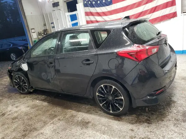 JTNKARJE0JJ576330 2018 TOYOTA COROLLA - Image 2