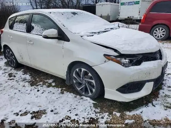 JTNKARJE1HJ524165 2017 TOYOTA COROLLA - Image 2