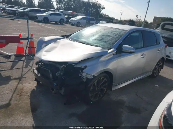 JTNKARJE1HJ527180 2017 TOYOTA COROLLA - Image 2