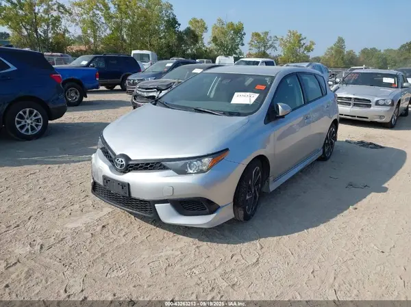JTNKARJE1HJ527549 2017 TOYOTA COROLLA - Image 2