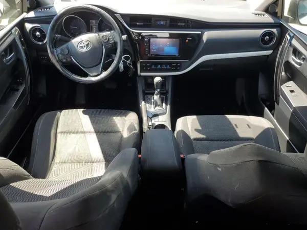 JTNKARJE1HJ530564 2017 TOYOTA COROLLA - Image 8