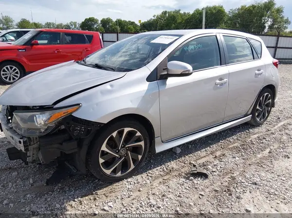 JTNKARJE1HJ535313 2017 TOYOTA COROLLA - Image 2