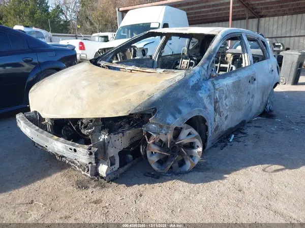 JTNKARJE1HJ535456 2017 TOYOTA COROLLA - Image 2