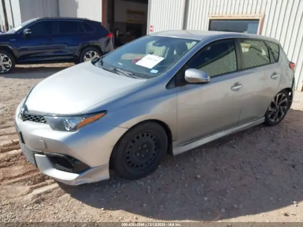 JTNKARJE1HJ540687 2017 TOYOTA COROLLA - Image 2