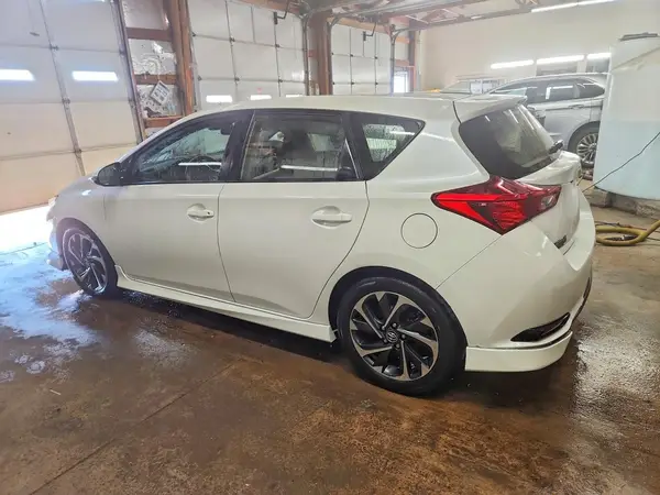 JTNKARJE1HJ544044 2017 TOYOTA COROLLA - Image 2