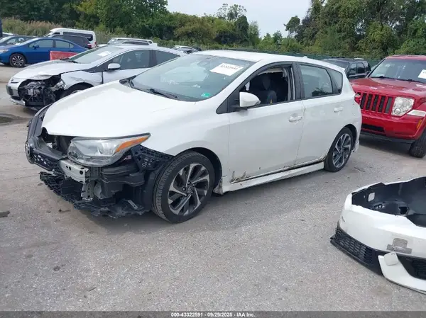 JTNKARJE1HJ546053 2017 TOYOTA COROLLA - Image 2