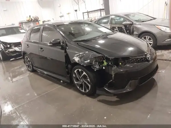 JTNKARJE1JJ553834 2018 TOYOTA COROLLA - Image 1