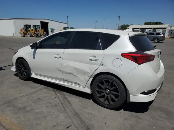 JTNKARJE1JJ554174 2018 TOYOTA COROLLA - Image 2