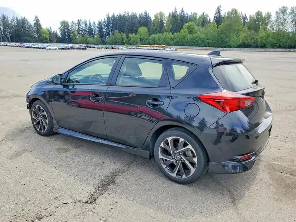 JTNKARJE1JJ554787 2018 TOYOTA COROLLA - Image 2