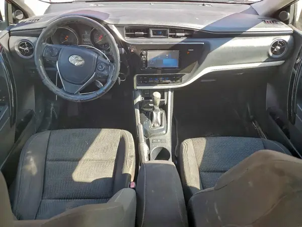 JTNKARJE1JJ554918 2018 TOYOTA COROLLA - Image 8
