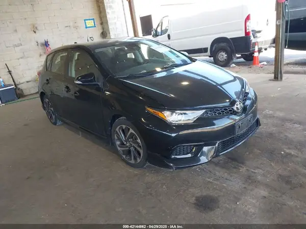 JTNKARJE1JJ556233 2018 TOYOTA COROLLA - Image 1