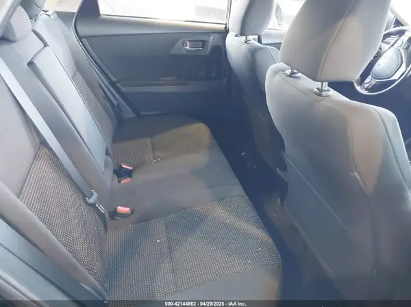 JTNKARJE1JJ556233 2018 TOYOTA COROLLA - Image 8