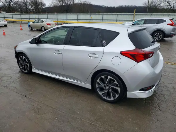 JTNKARJE1JJ557088 2018 TOYOTA COROLLA - Image 2