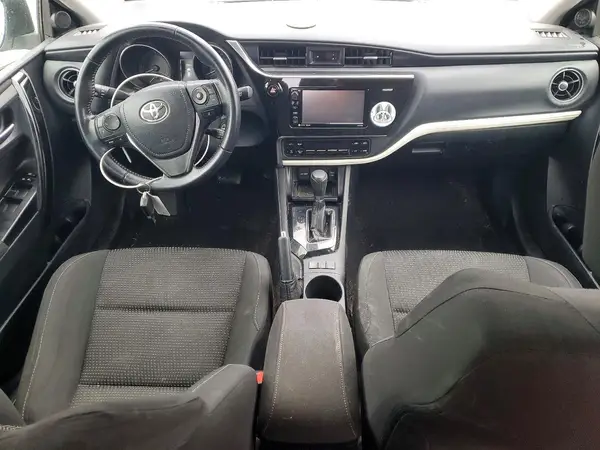 JTNKARJE1JJ557088 2018 TOYOTA COROLLA - Image 8
