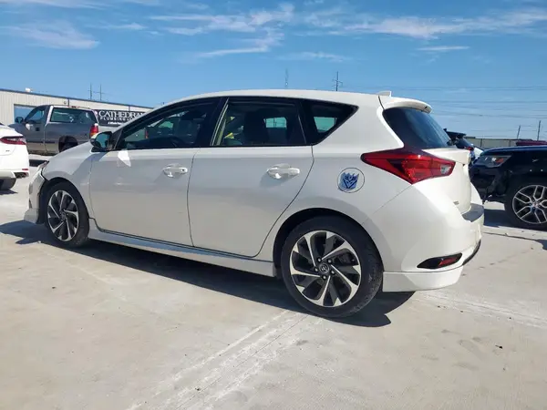 JTNKARJE1JJ557737 2018 TOYOTA COROLLA - Image 2
