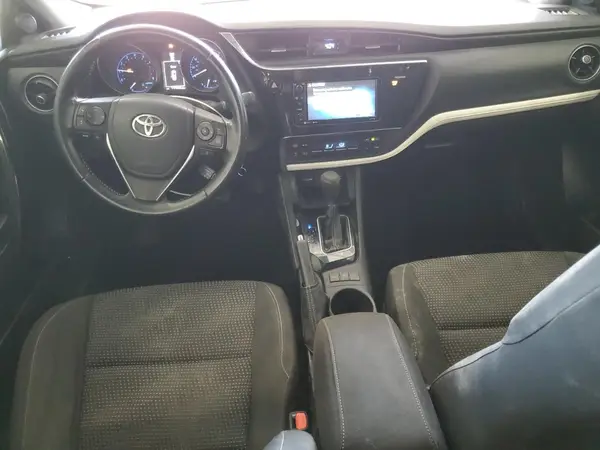 JTNKARJE1JJ559598 2018 TOYOTA COROLLA - Image 8
