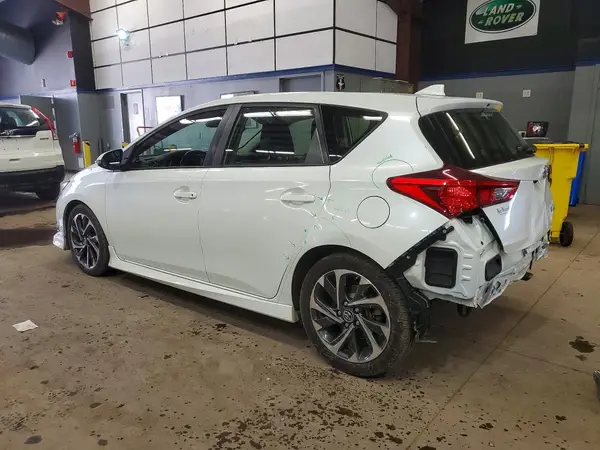 JTNKARJE1JJ559715 2018 TOYOTA COROLLA - Image 2