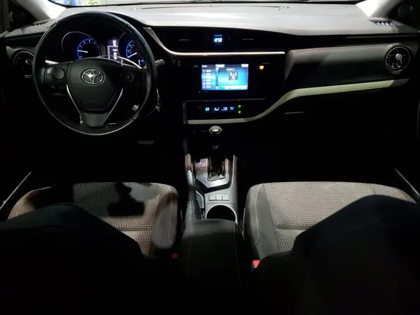 JTNKARJE1JJ561528 2018 TOYOTA COROLLA - Image 8