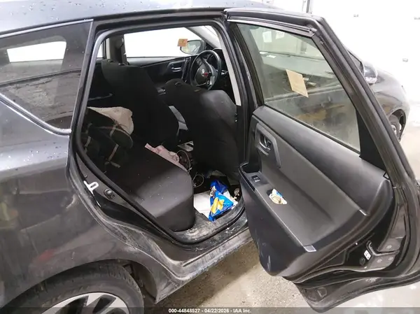 JTNKARJE1JJ562288 2018 TOYOTA COROLLA - Image 8
