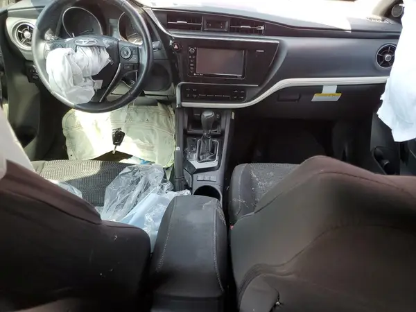 JTNKARJE1JJ562856 2018 TOYOTA COROLLA - Image 8
