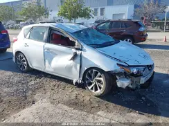 JTNKARJE1JJ563215 2018 TOYOTA COROLLA
