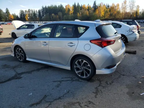JTNKARJE1JJ564834 2018 TOYOTA COROLLA - Image 2