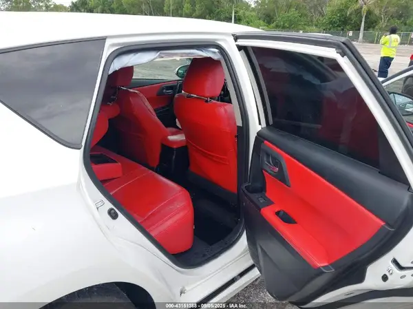 JTNKARJE1JJ565076 2018 TOYOTA COROLLA - Image 8