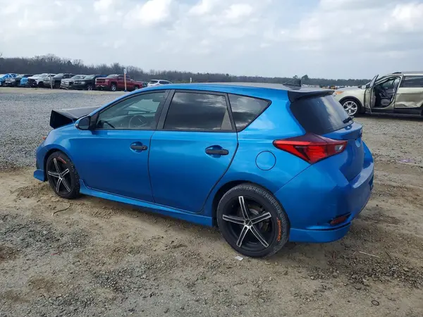 JTNKARJE1JJ565157 2018 TOYOTA COROLLA - Image 2