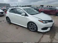 JTNKARJE1JJ565790 2018 TOYOTA COROLLA
