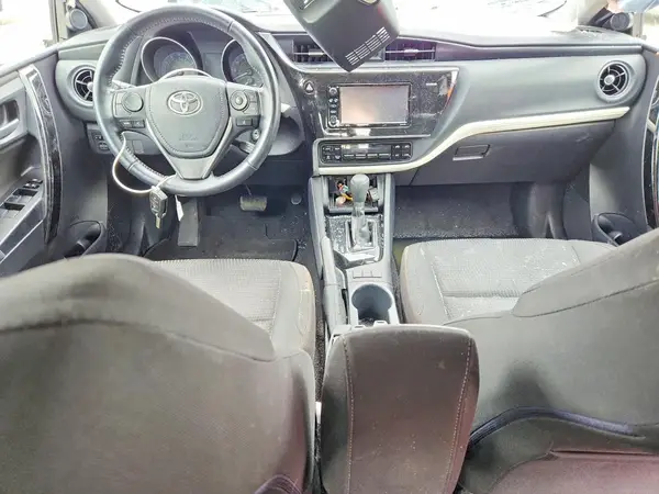 JTNKARJE1JJ568592 2018 TOYOTA COROLLA - Image 8