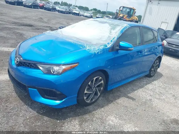 JTNKARJE1JJ569483 2018 TOYOTA COROLLA - Image 2